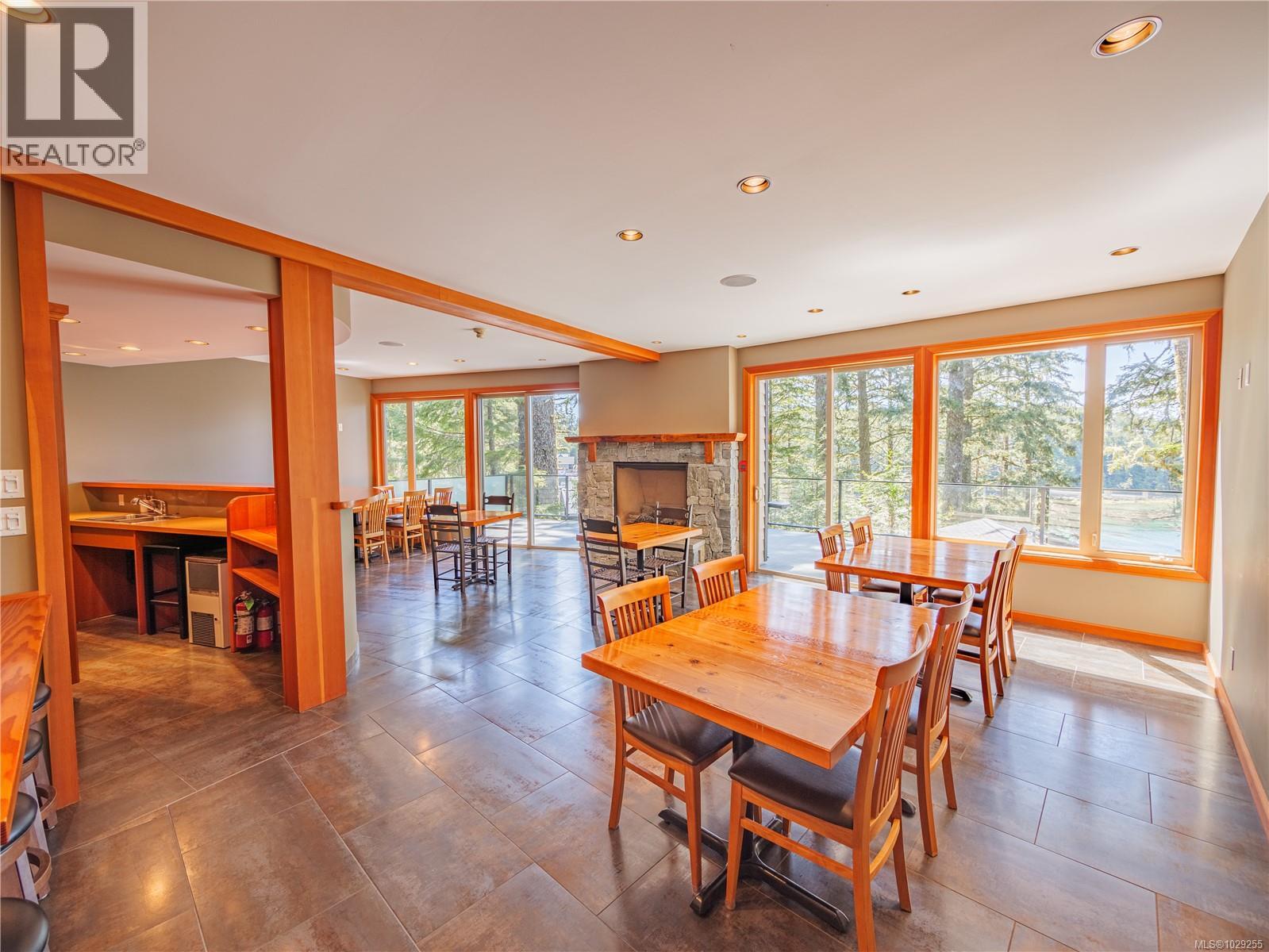 330 Reef Point Rd, Ucluelet