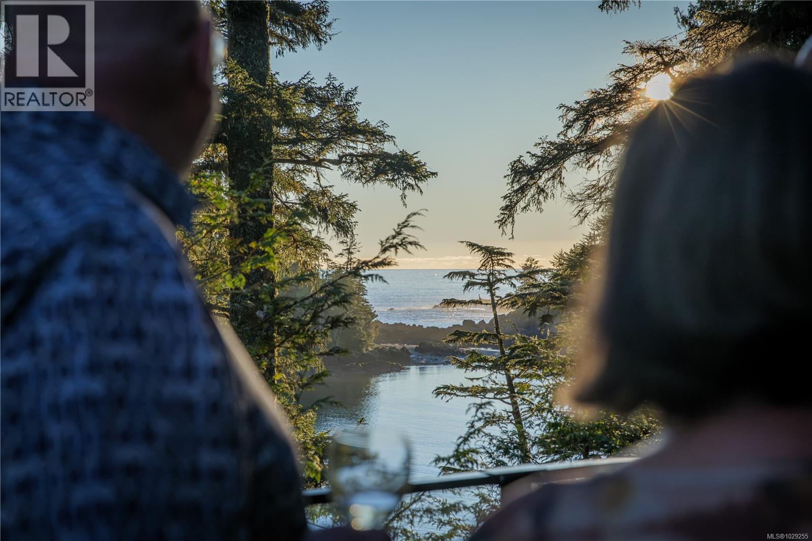 330 Reef Point Rd, Ucluelet