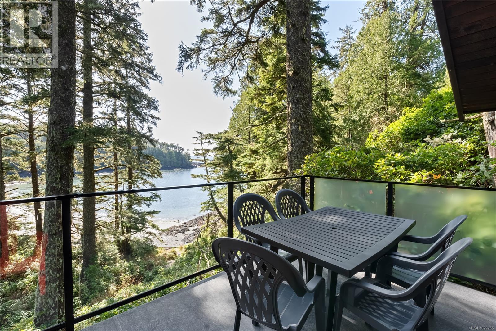 330 Reef Point Rd, Ucluelet