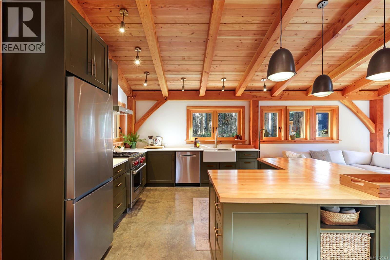 2138 Left Rd, Courtenay