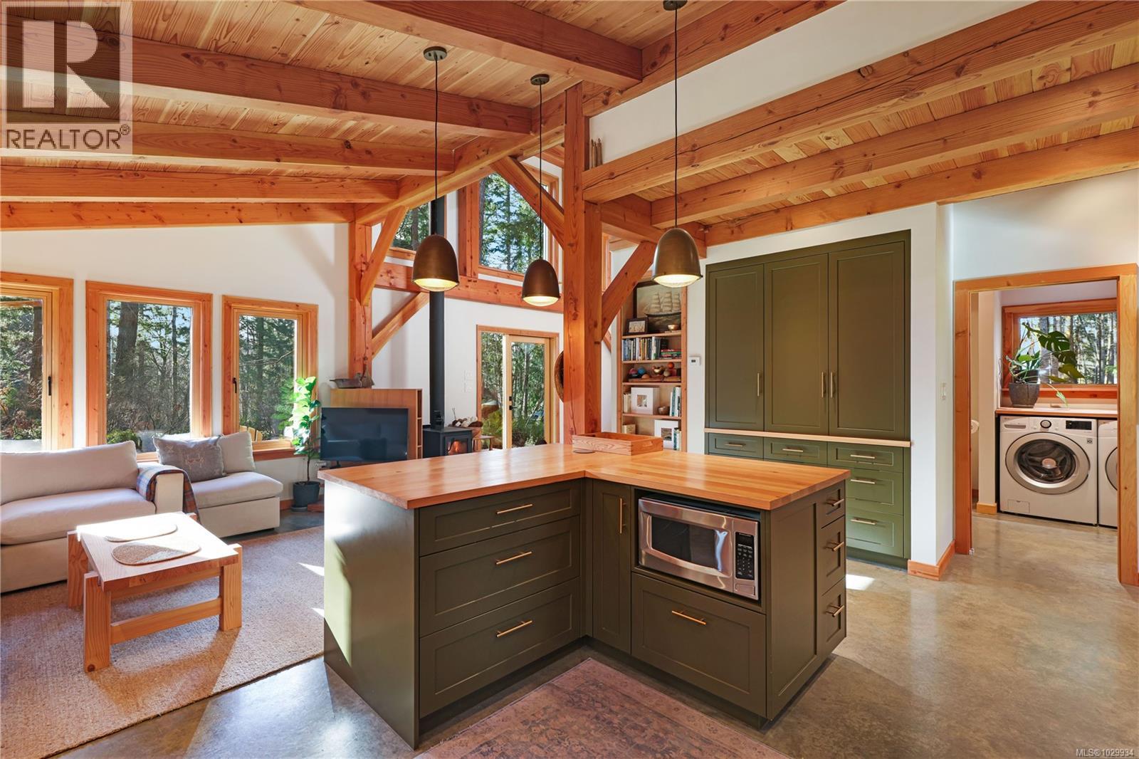 2138 Left Rd, Courtenay