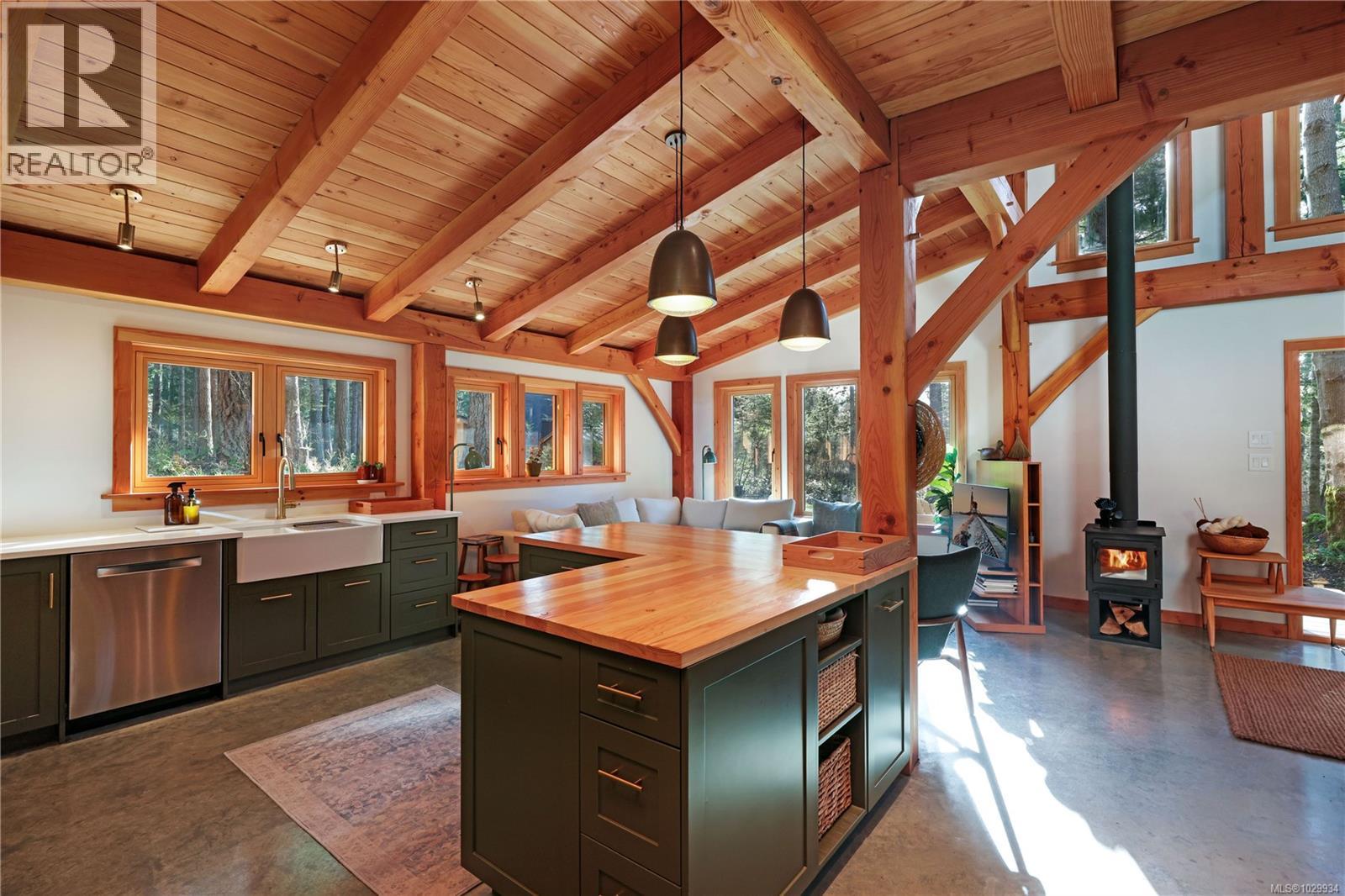 2138 Left Rd, Courtenay