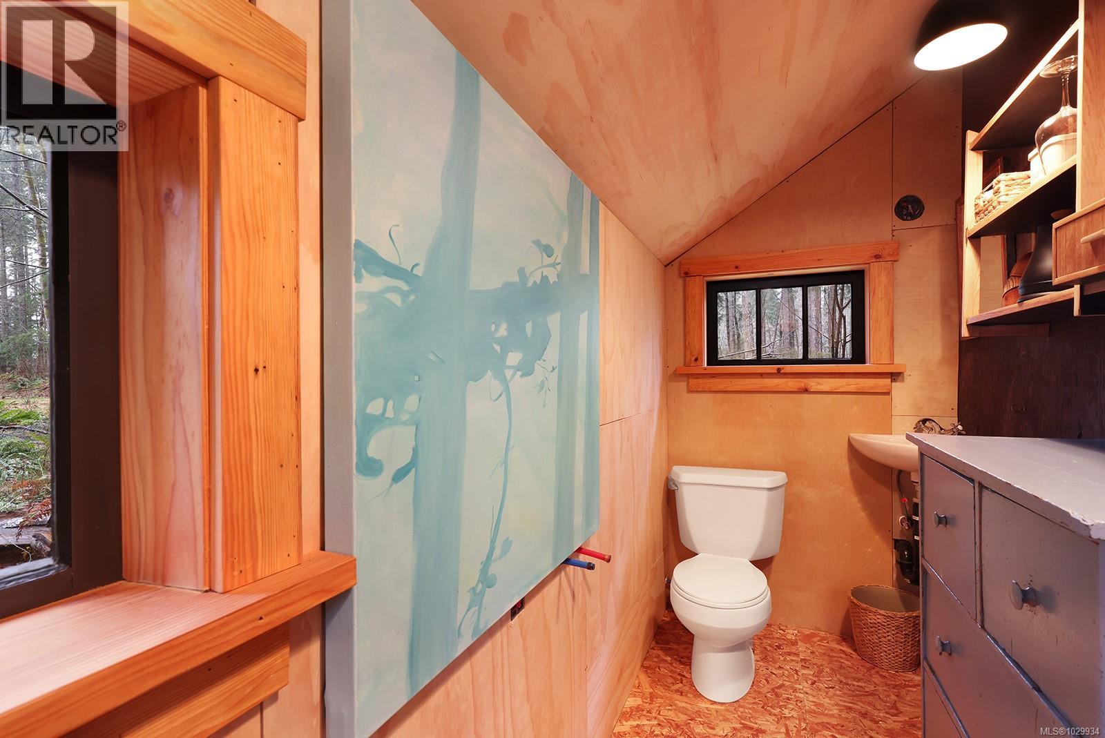 2138 Left Rd, Courtenay