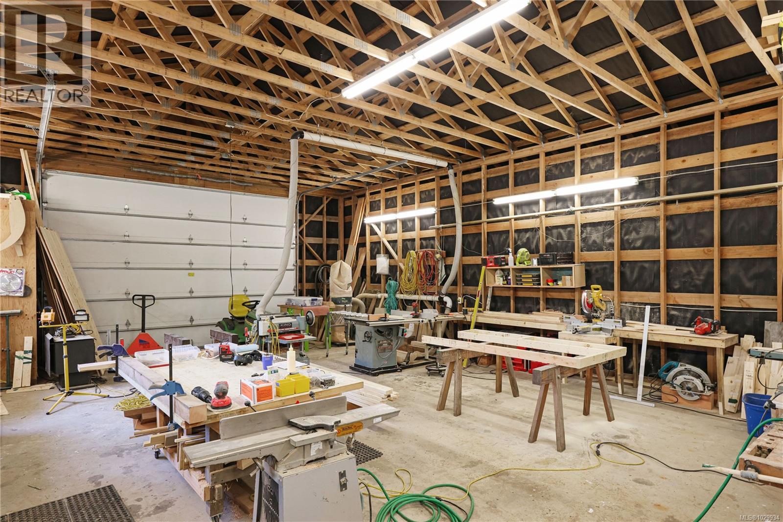 2138 Left Rd, Courtenay