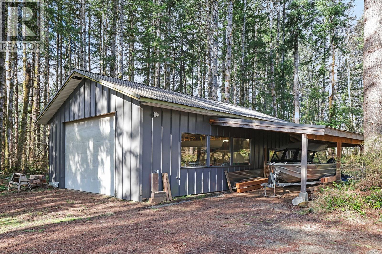 2138 Left Rd, Courtenay