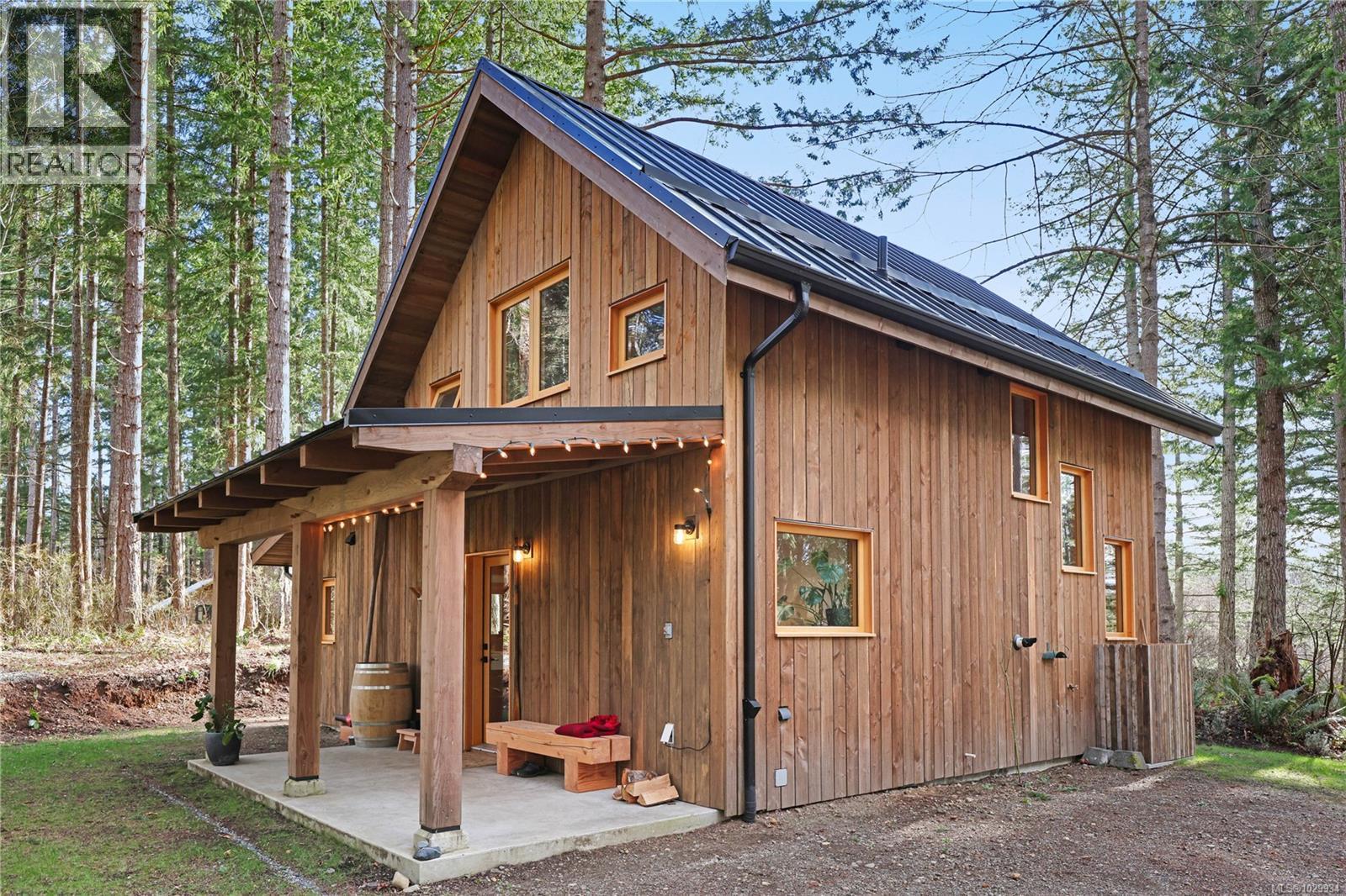 2138 Left Rd, Courtenay