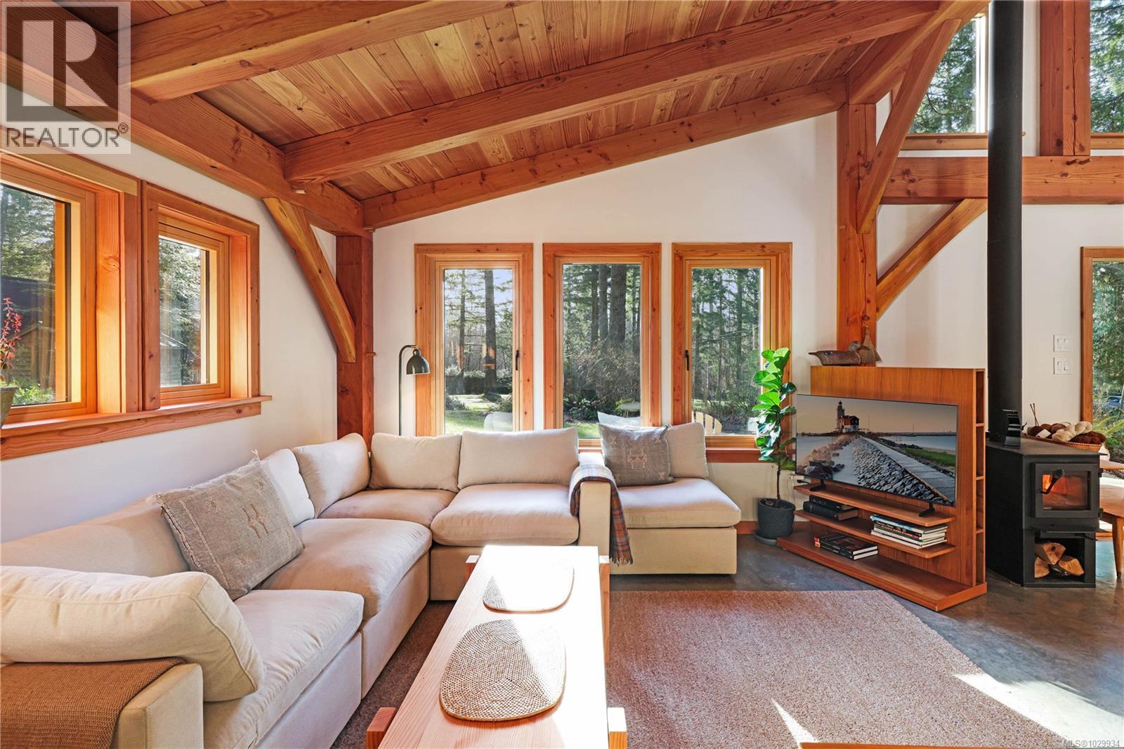 2138 Left Rd, Courtenay