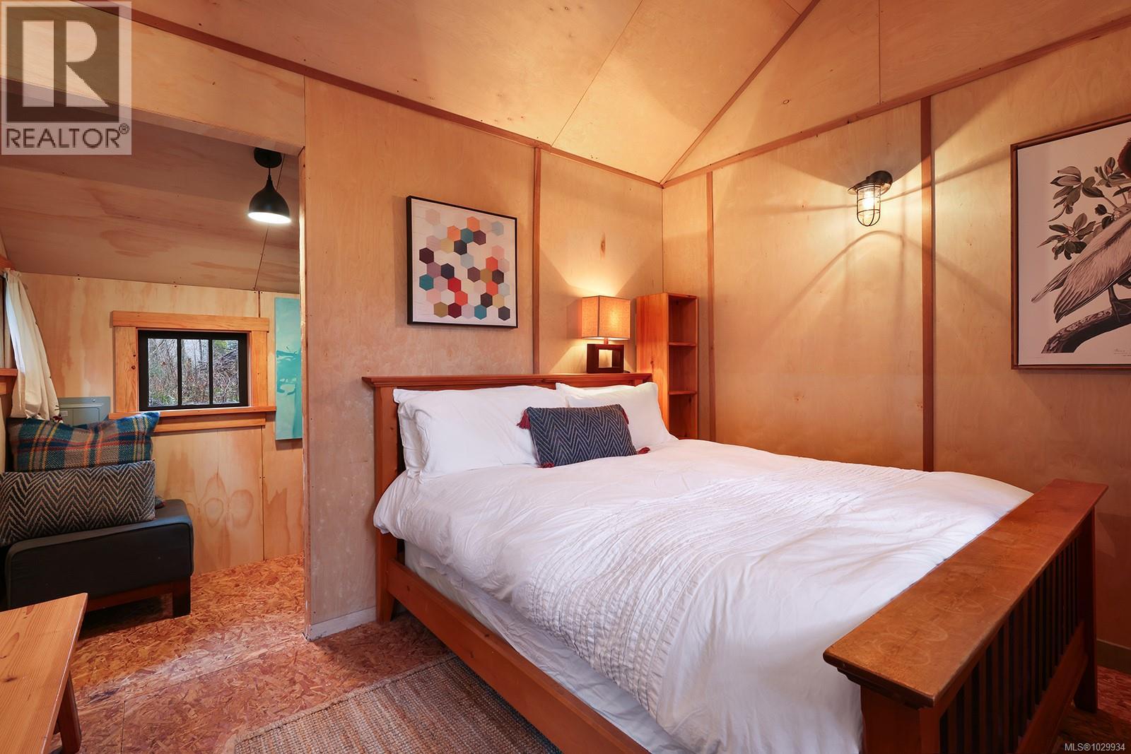 2138 Left Rd, Courtenay