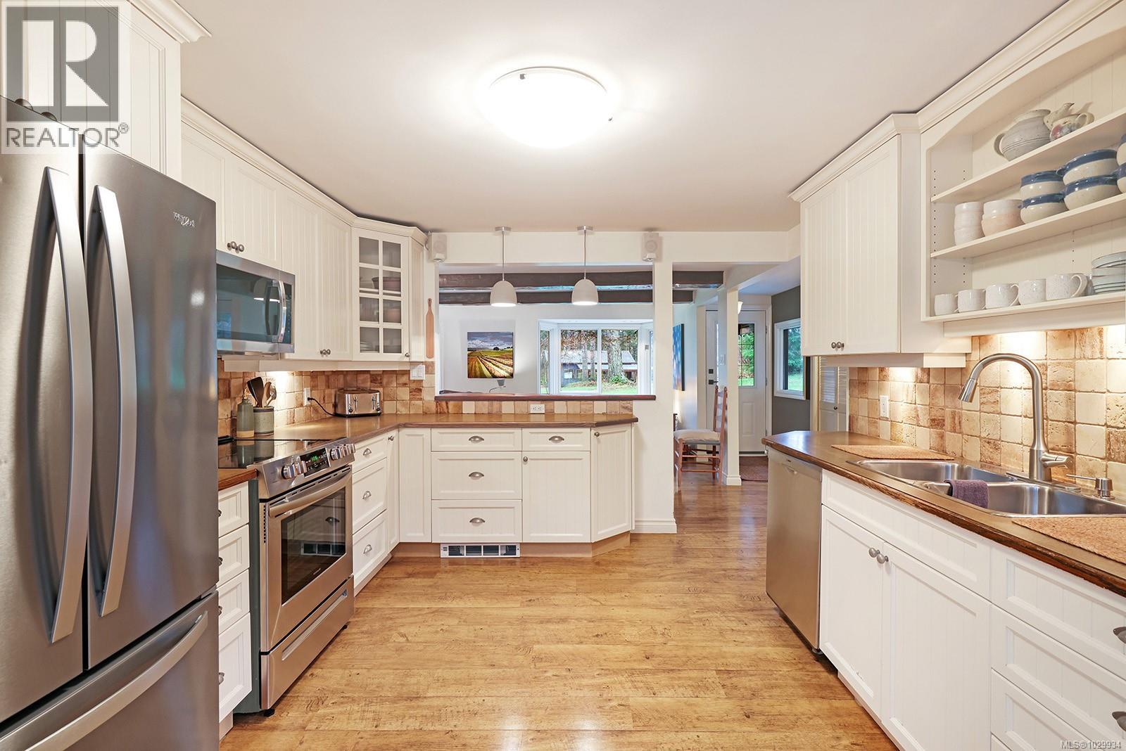 2138 Left Rd, Courtenay