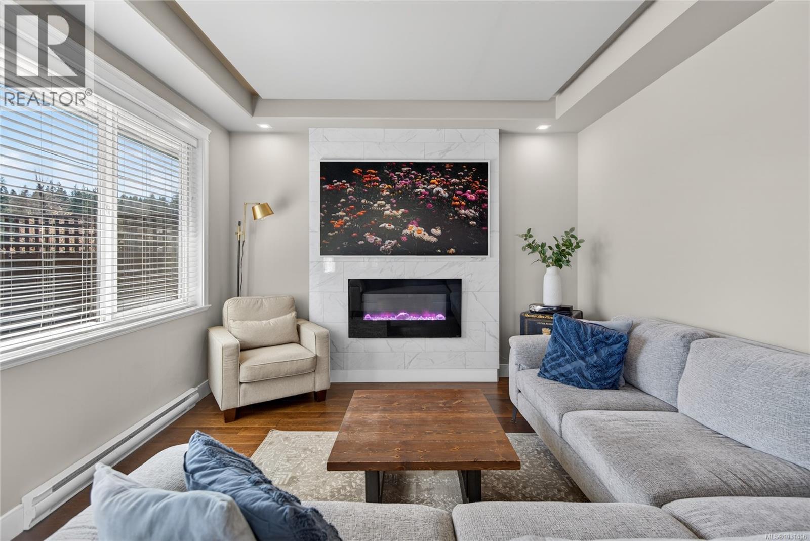 #109 2077 20TH ST - 23