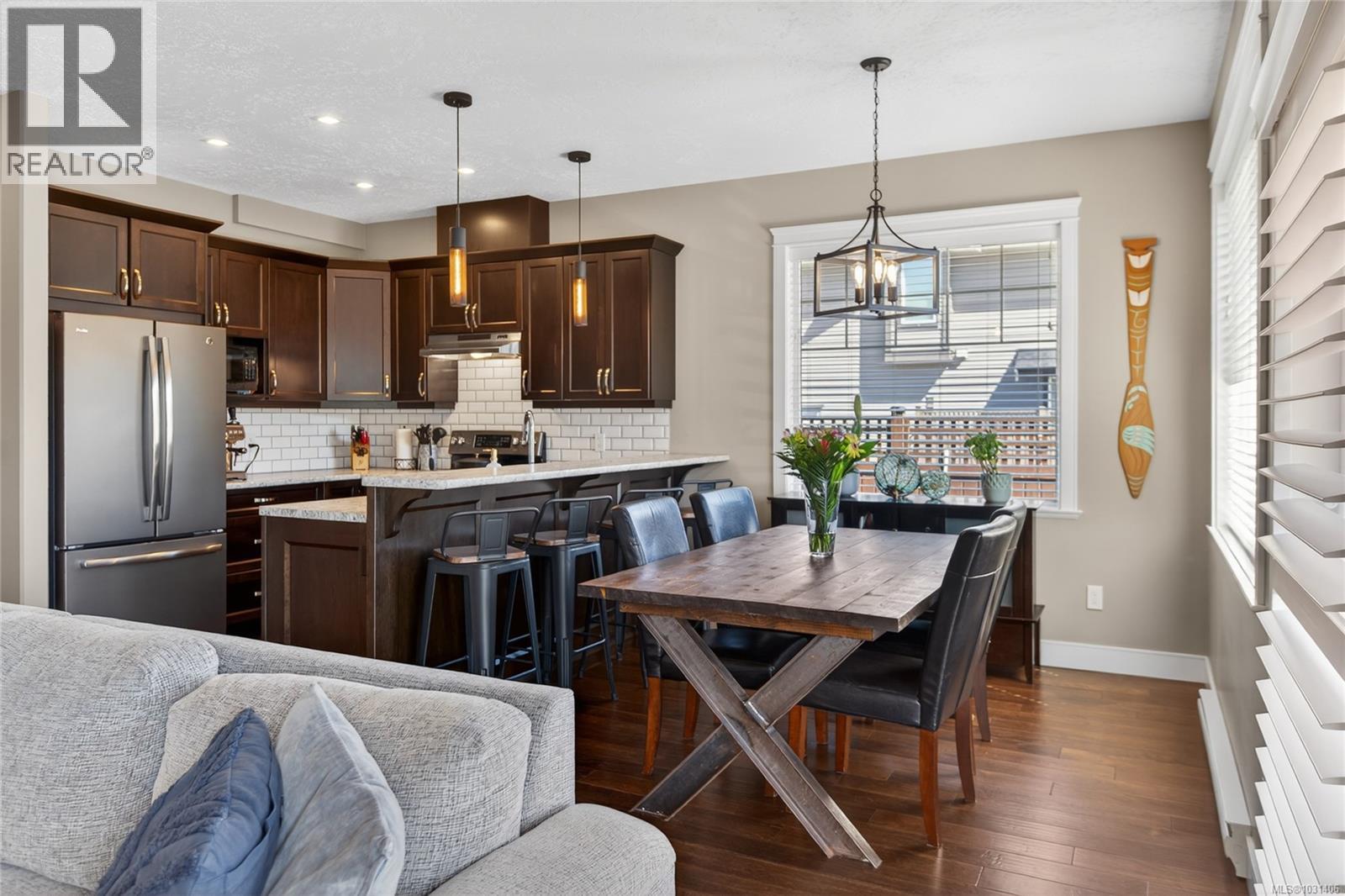 #109 2077 20TH ST - 19