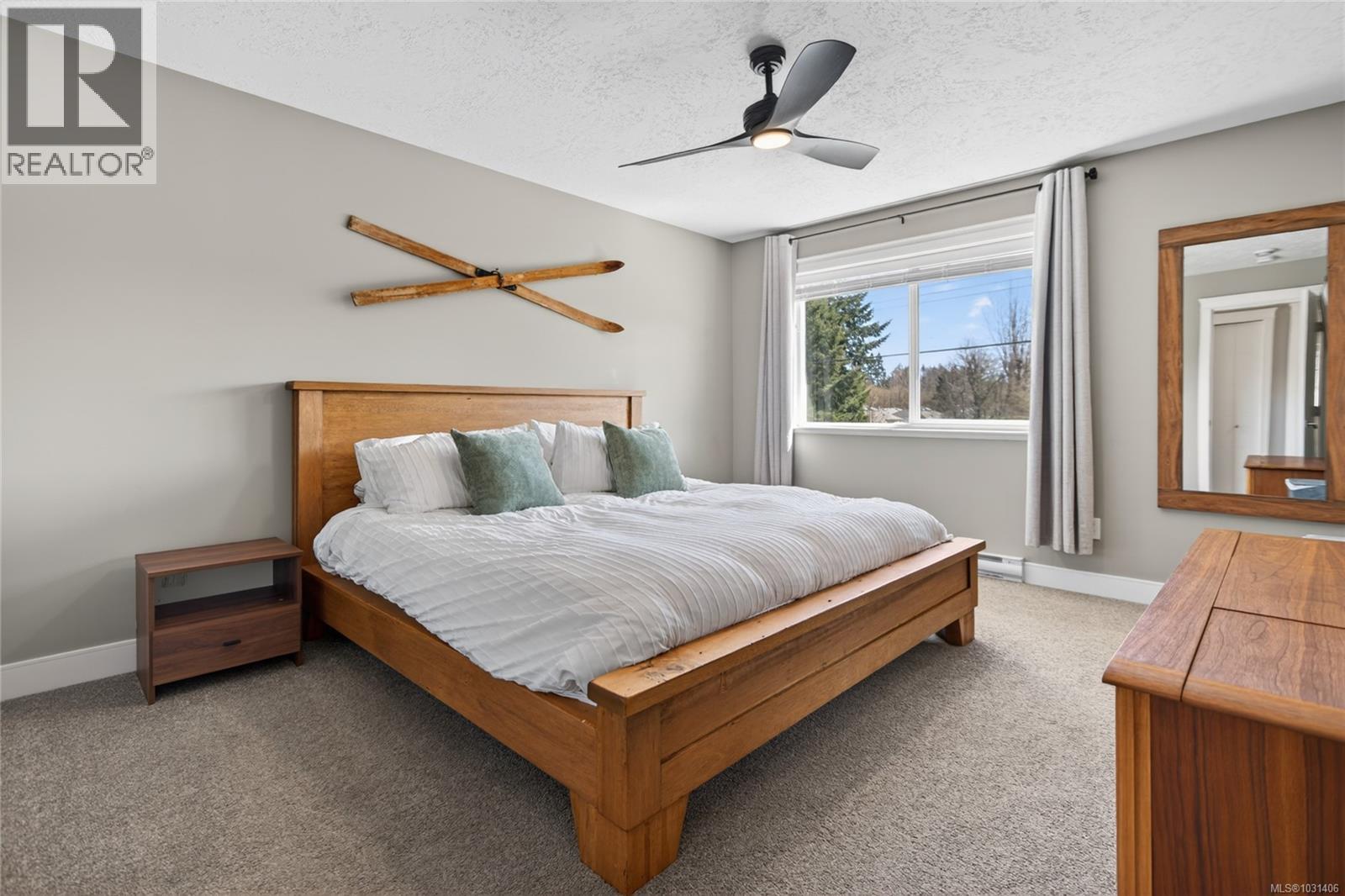 #109 2077 20TH ST - 29