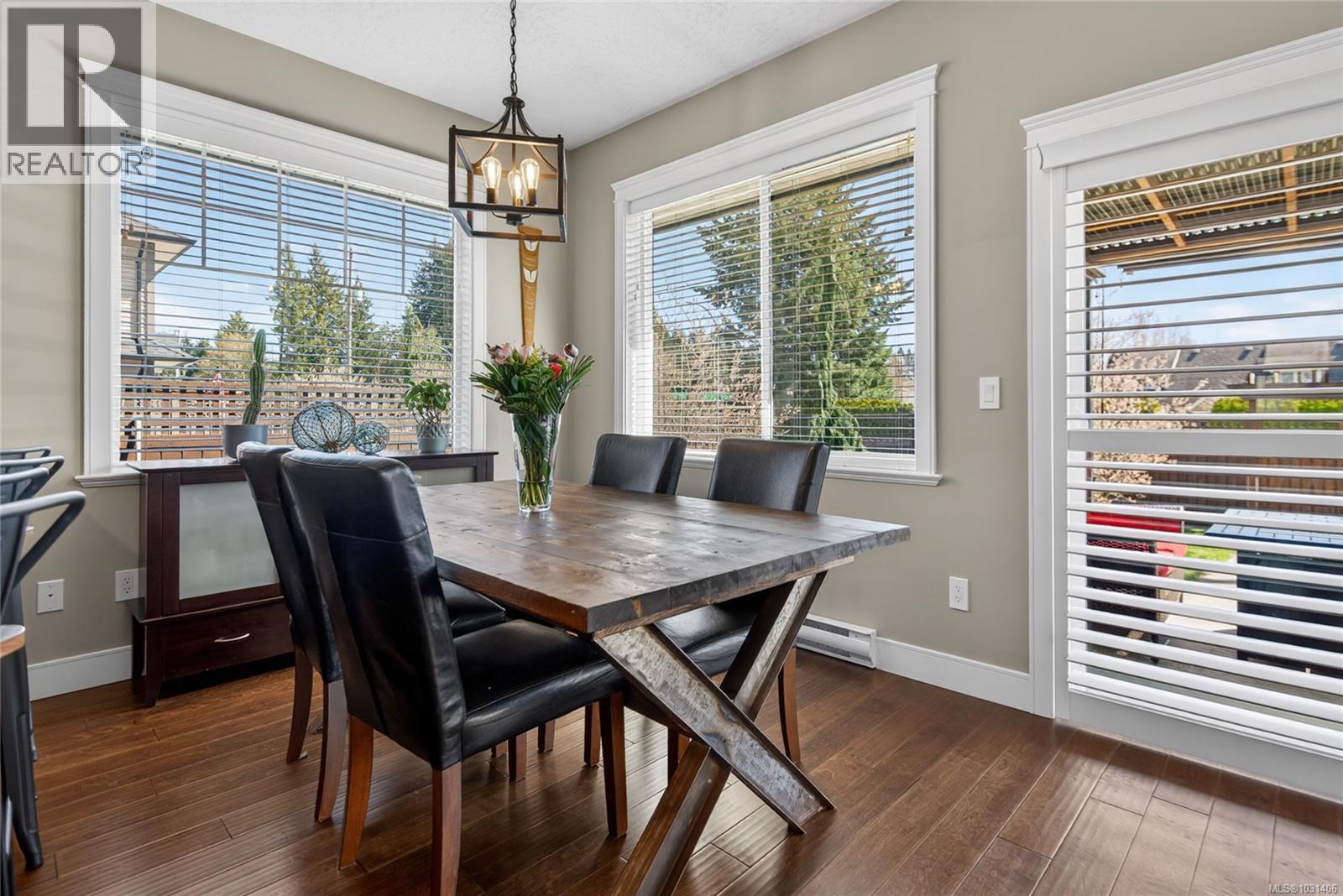 #109 2077 20TH ST - 16