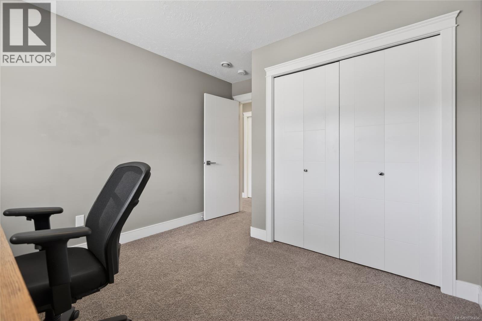 #109 2077 20TH ST - 39