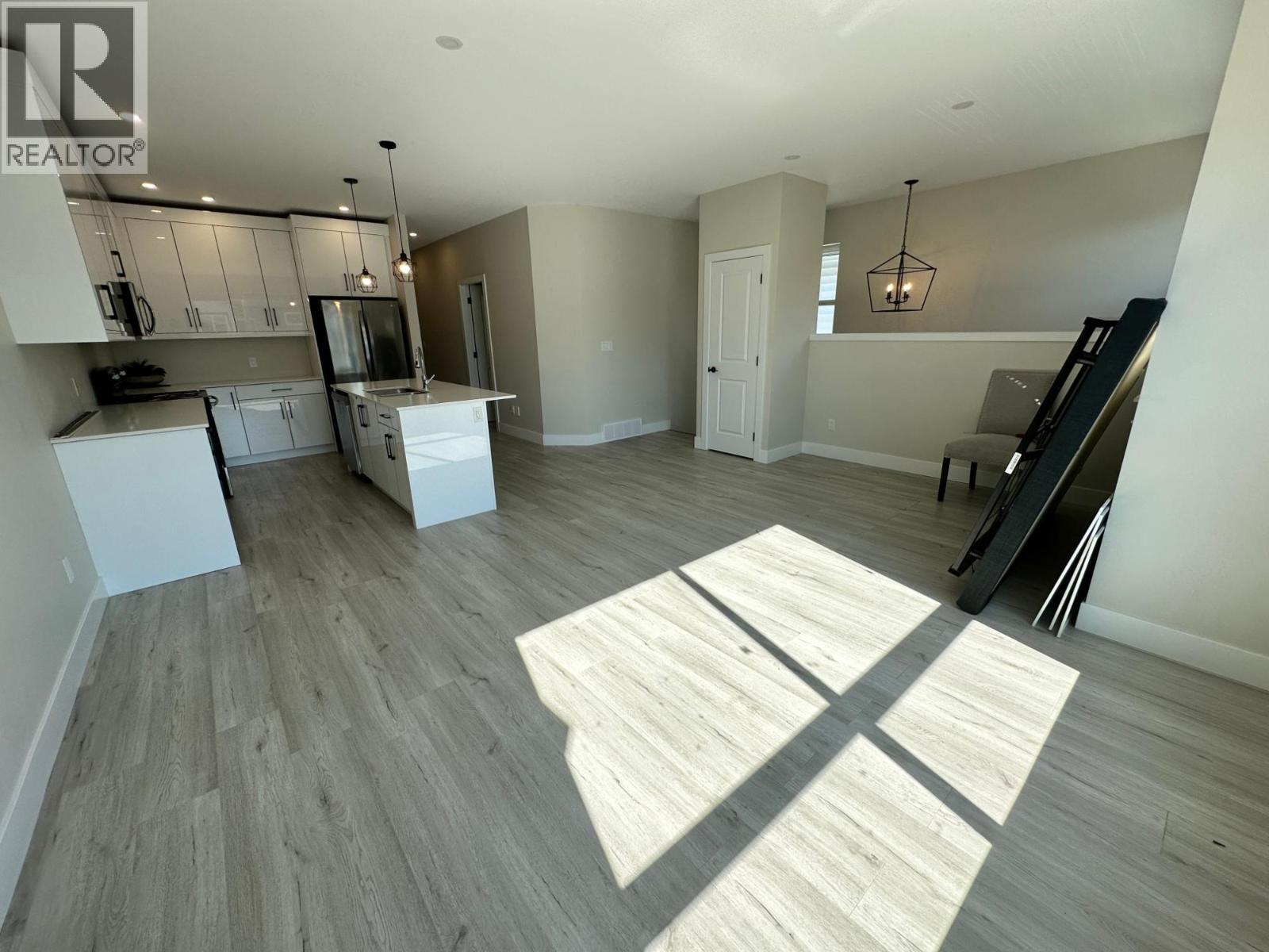 #106 2648 TRANQUILLE ROAD - 6