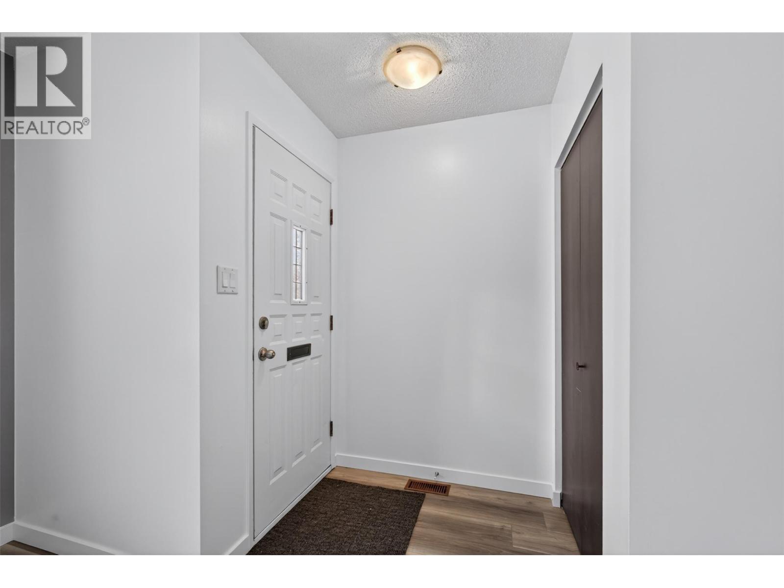  1405 Ethel Street, Kelowna