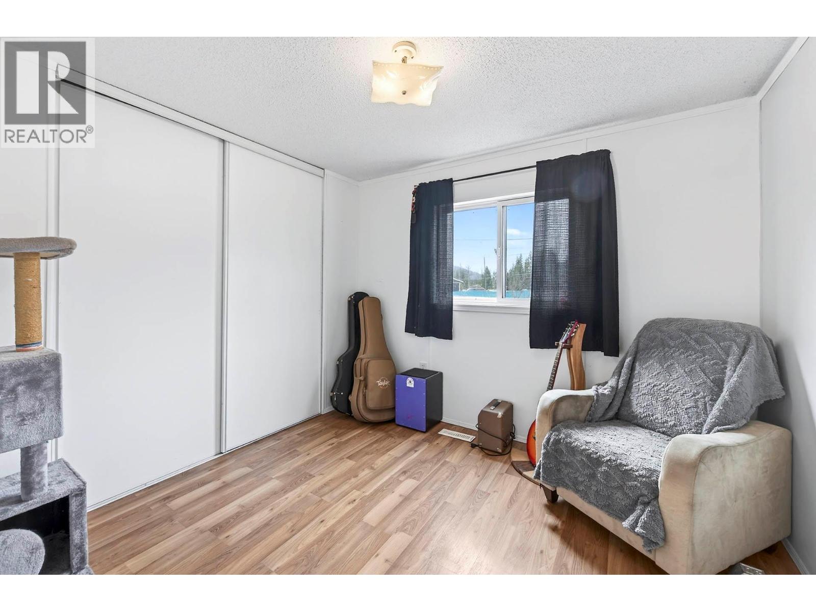 1204 Hern Road - 14