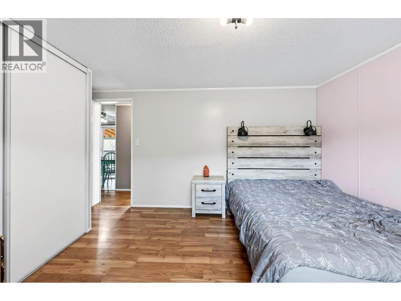 1204 Hern Road - 15