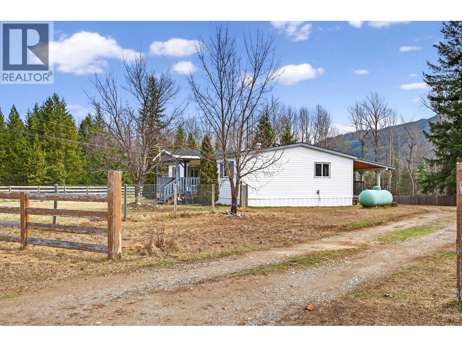 1204 Hern Road - 23