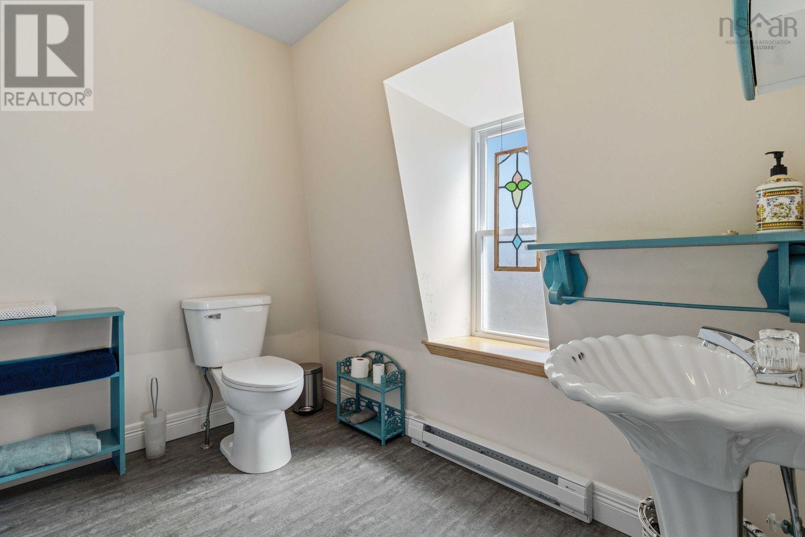 Property 26 of 37 of 125 The Point Road