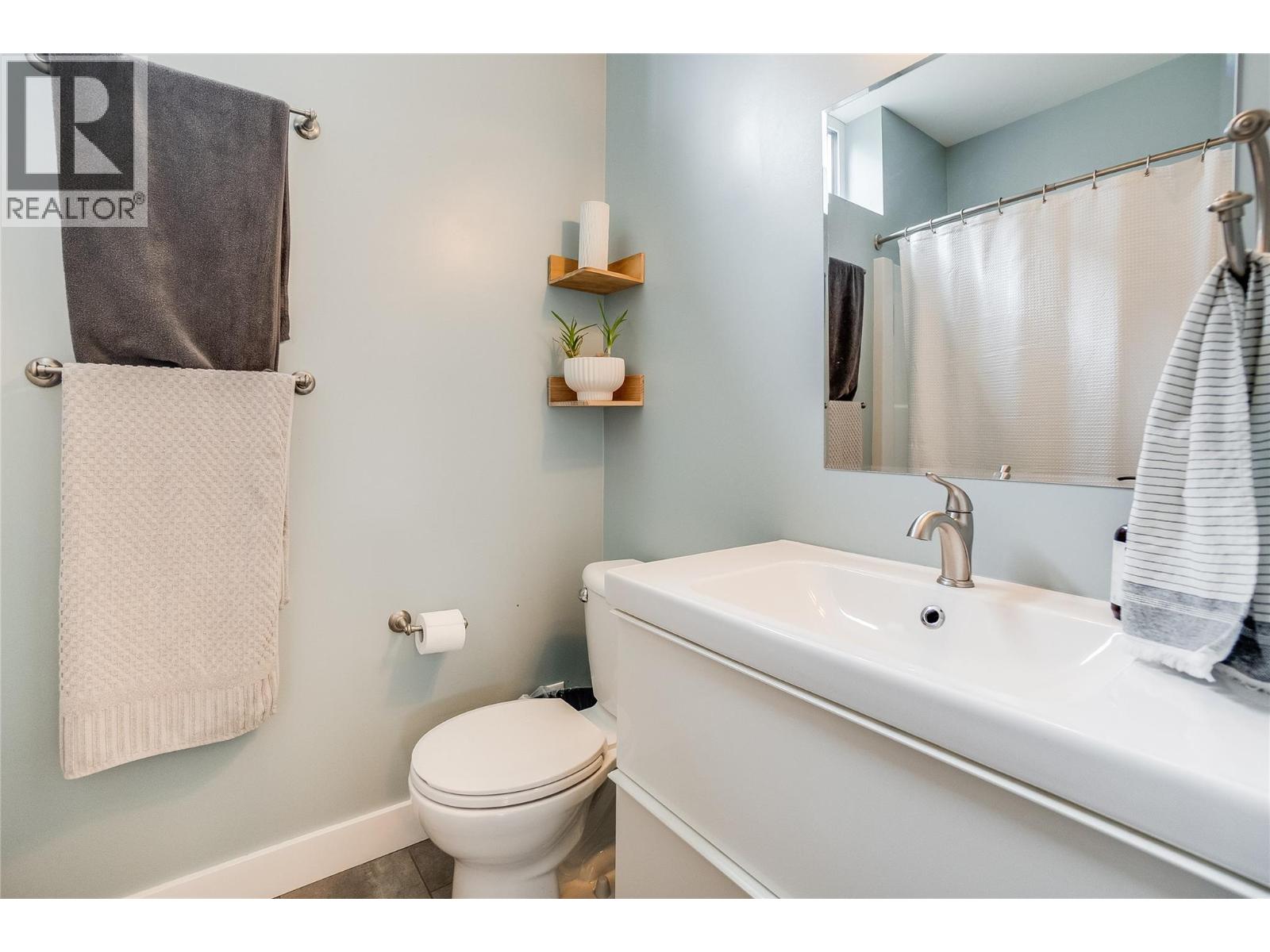 1517 Crease Avenue Unit# 2, Nelson