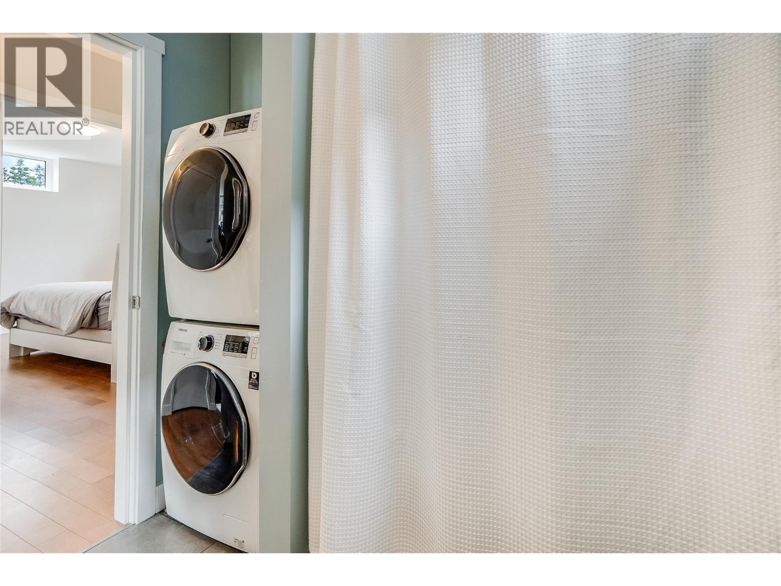 1517 Crease Avenue Unit# 2, Nelson