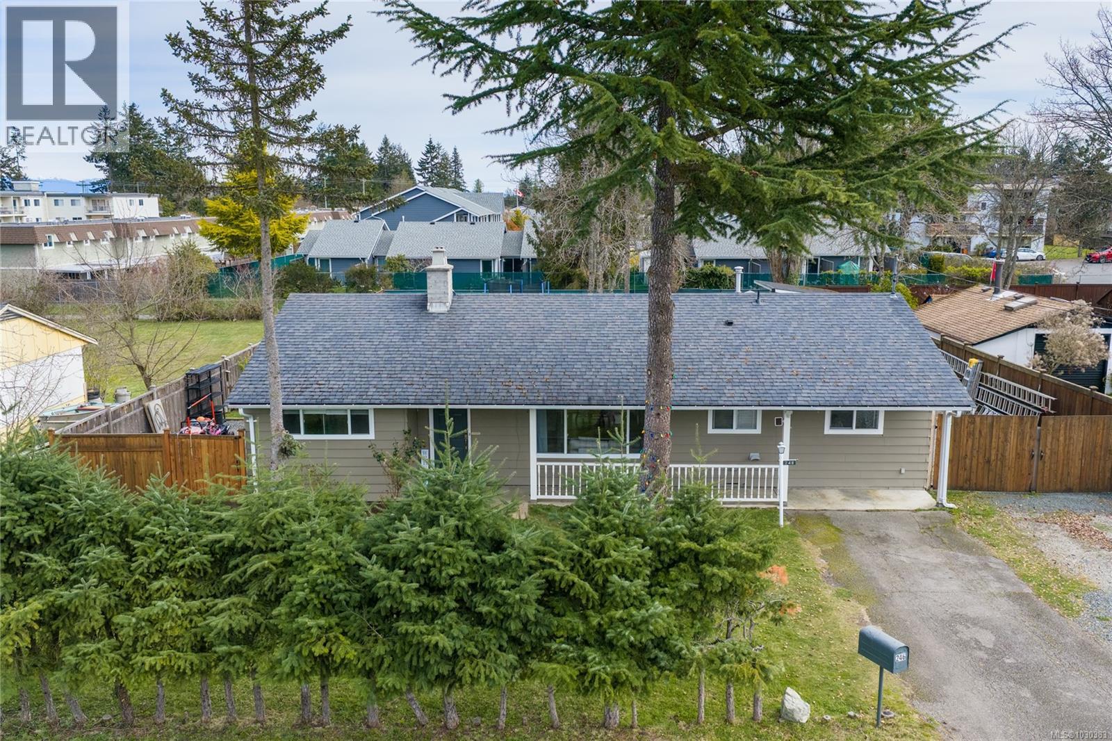 246 Cedar St, Parksville