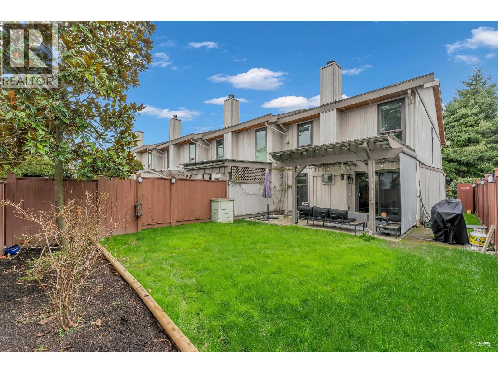 #14-5600 LADNER TRUNK Road, Delta