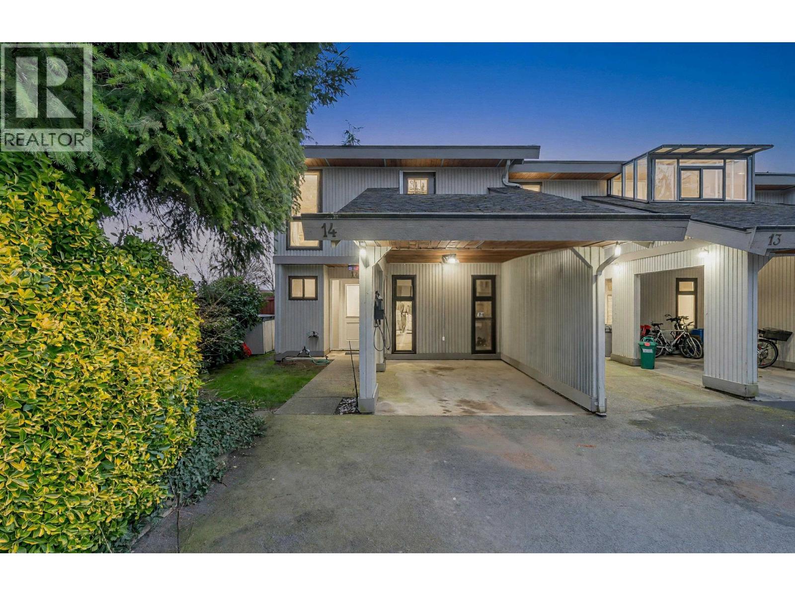 #14-5600 LADNER TRUNK Road, Delta