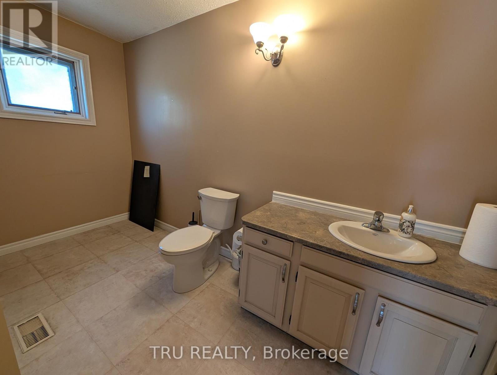 Retail for Rent in Ottawa – UNIT A – 1083 CARP ROAD, Ottawa – MLS# X12973548 - Image 24