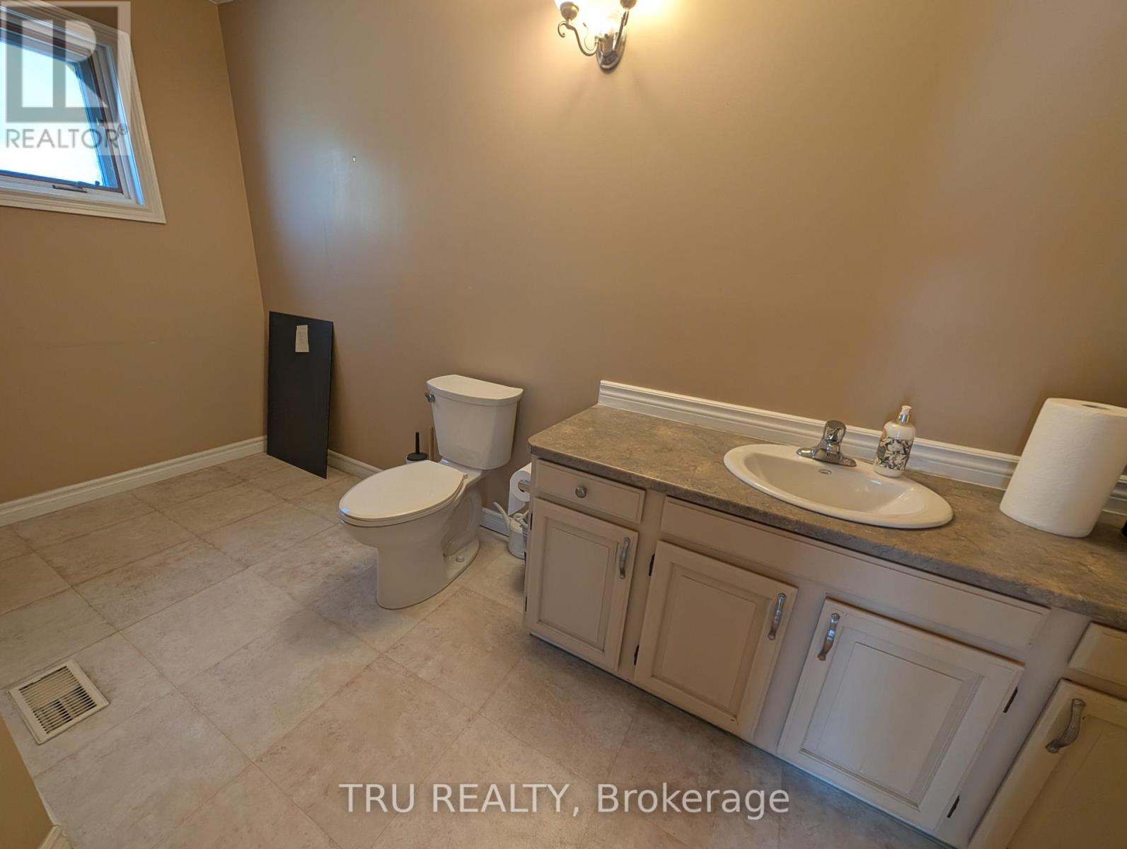 Retail for Rent in Ottawa – UNIT A – 1083 CARP ROAD, Ottawa – MLS# X12973548 - Image 25