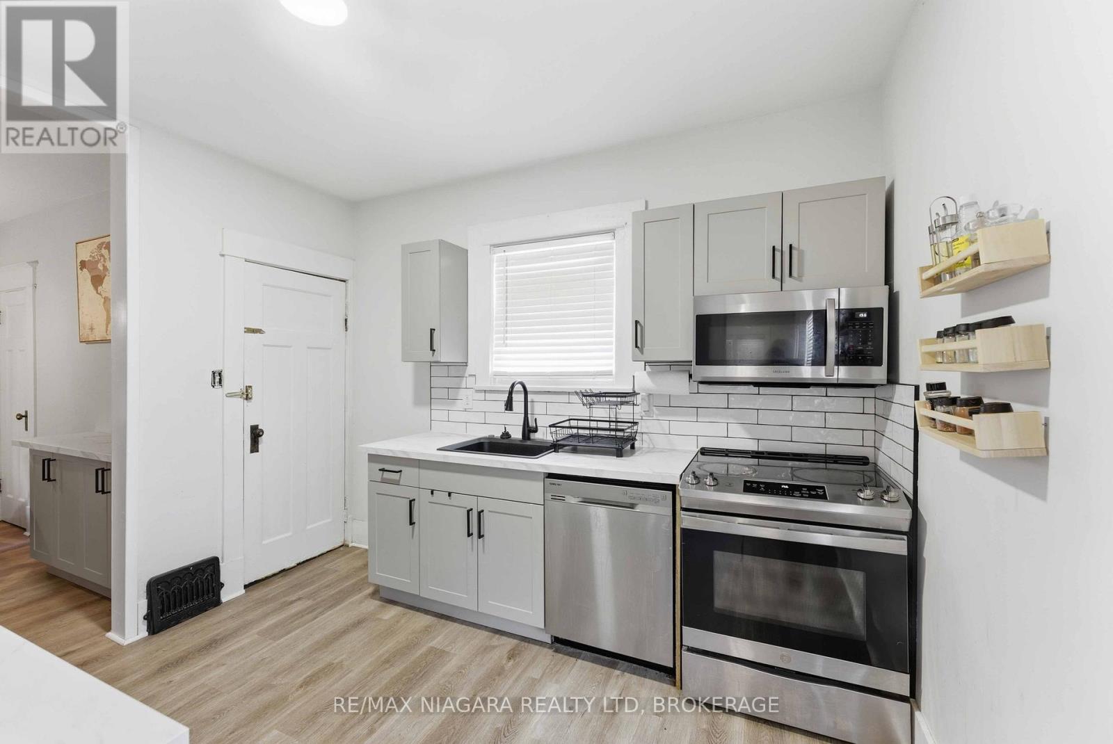 5033 WILLMOTT STREET - 5
