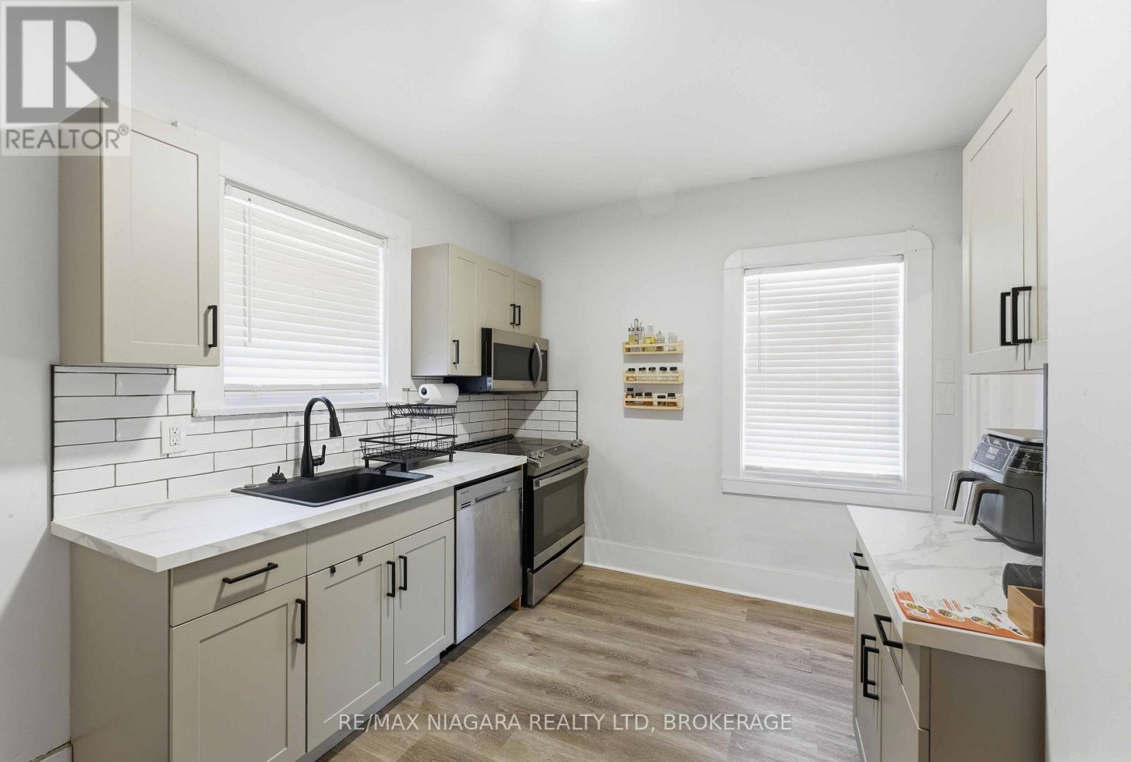 5033 WILLMOTT STREET - 8