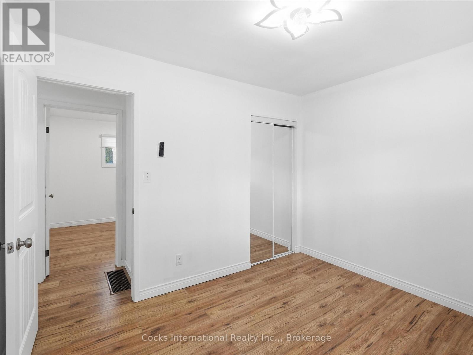 36 SUSAN STREET W - 21