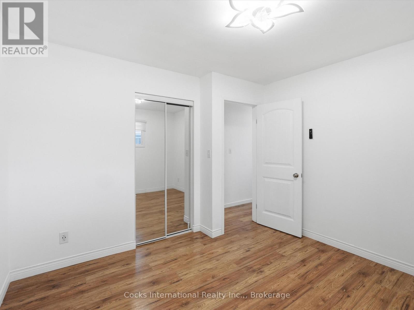 36 SUSAN STREET W - 24