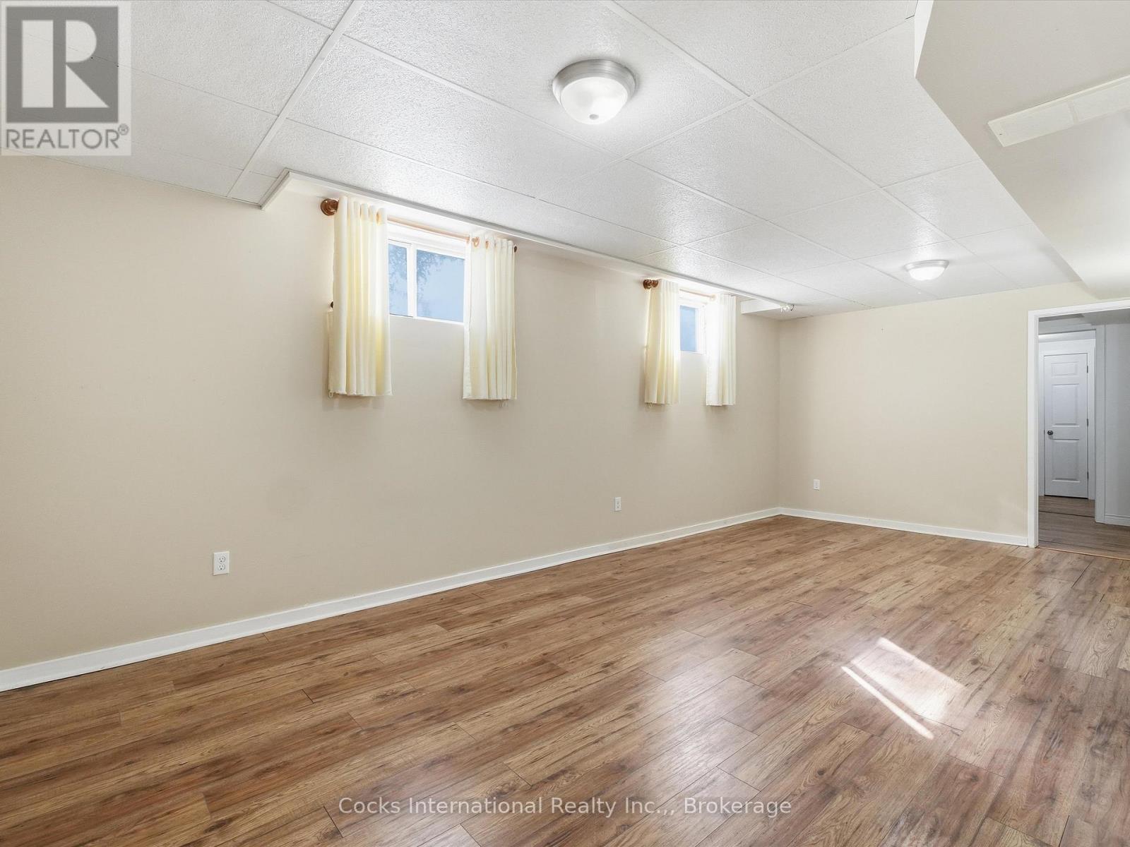 36 SUSAN STREET W - 27