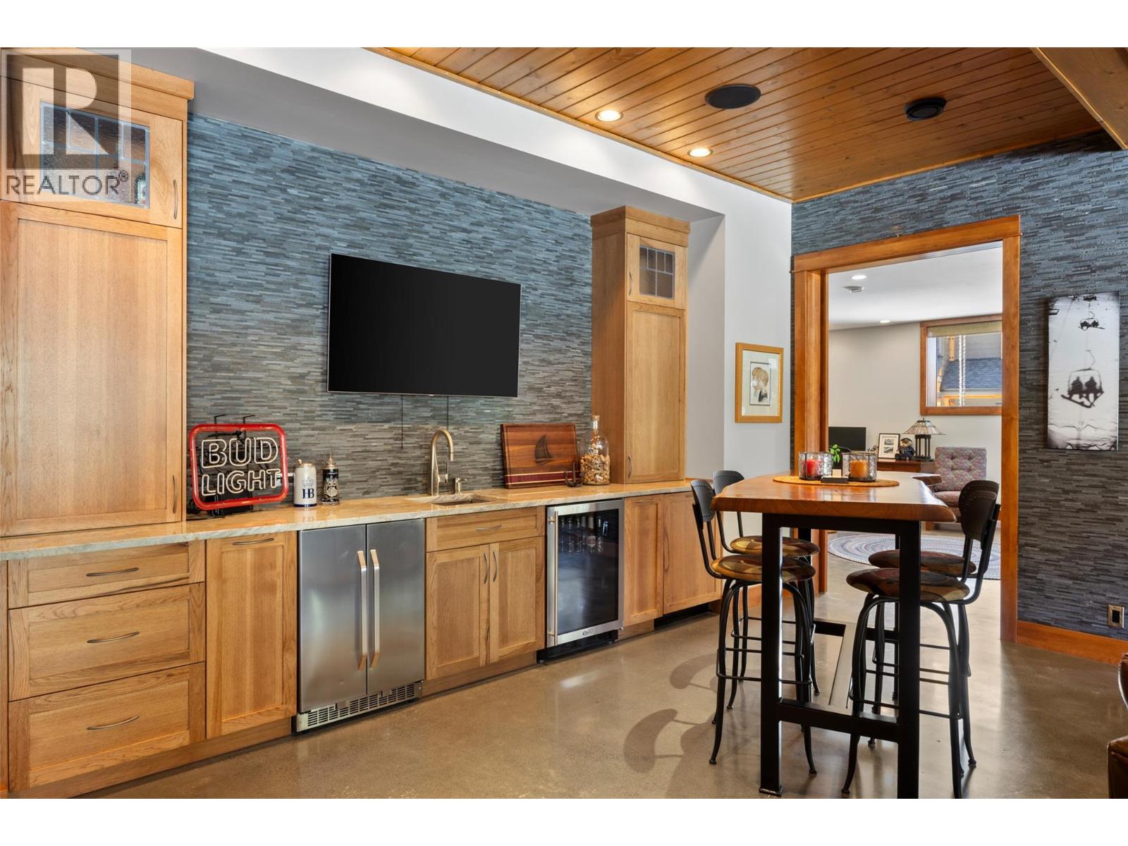 2436 FAIRWAYS DRIVE - 41