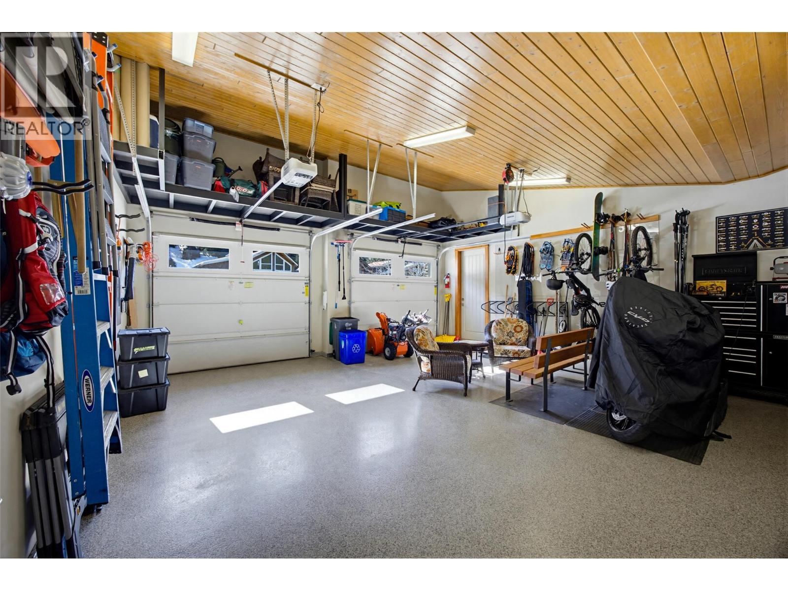 2436 FAIRWAYS DRIVE - 54