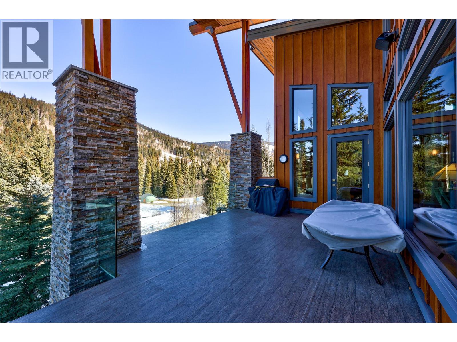 2436 FAIRWAYS DRIVE - 24