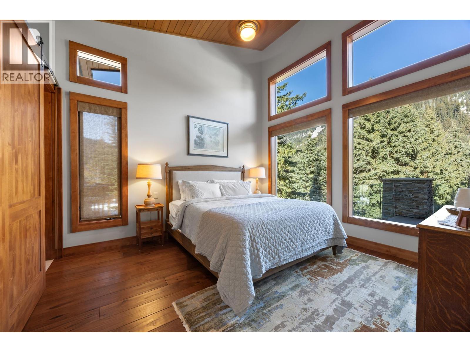 2436 FAIRWAYS DRIVE - 26