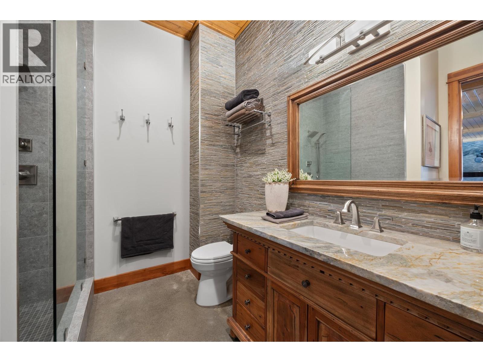 2436 FAIRWAYS DRIVE - 47