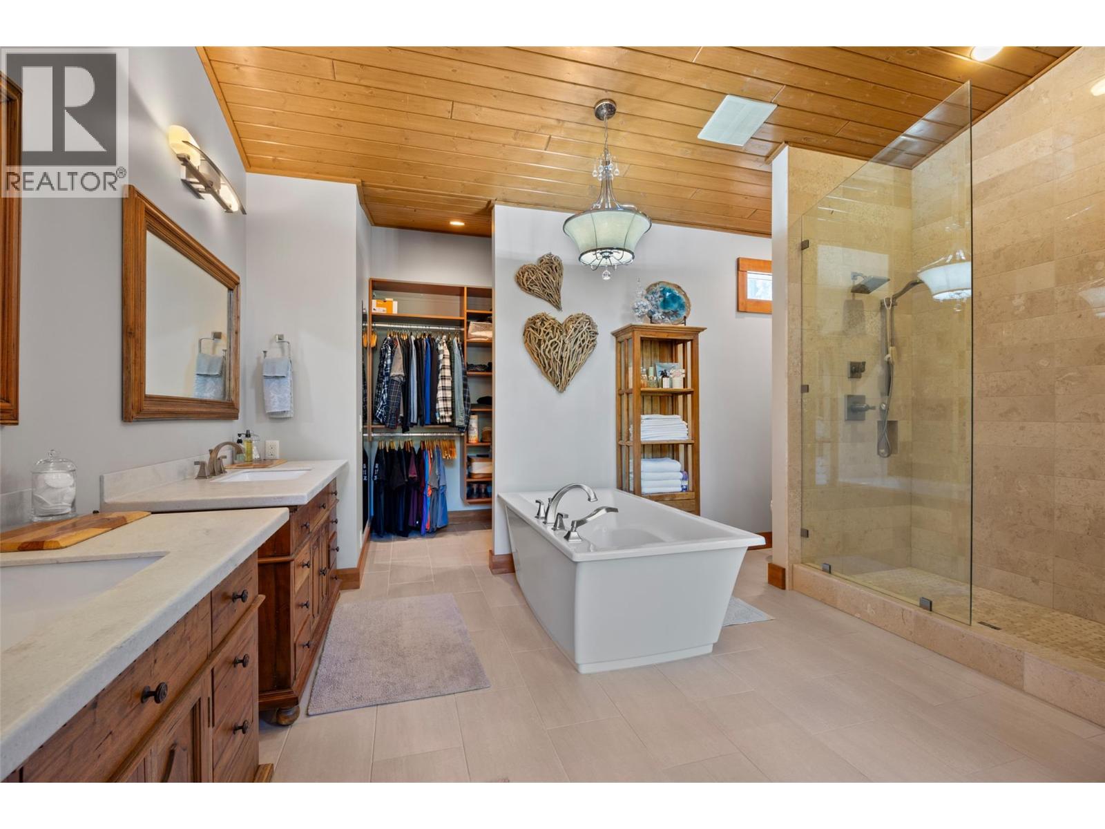 2436 FAIRWAYS DRIVE - 29