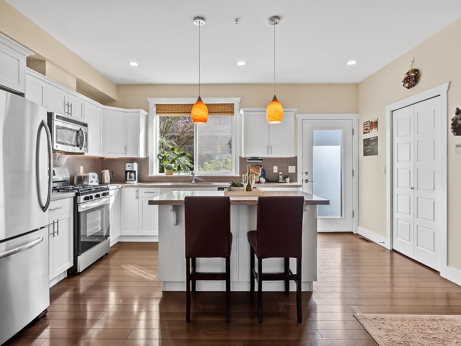 21072 80 AVENUE, Langley