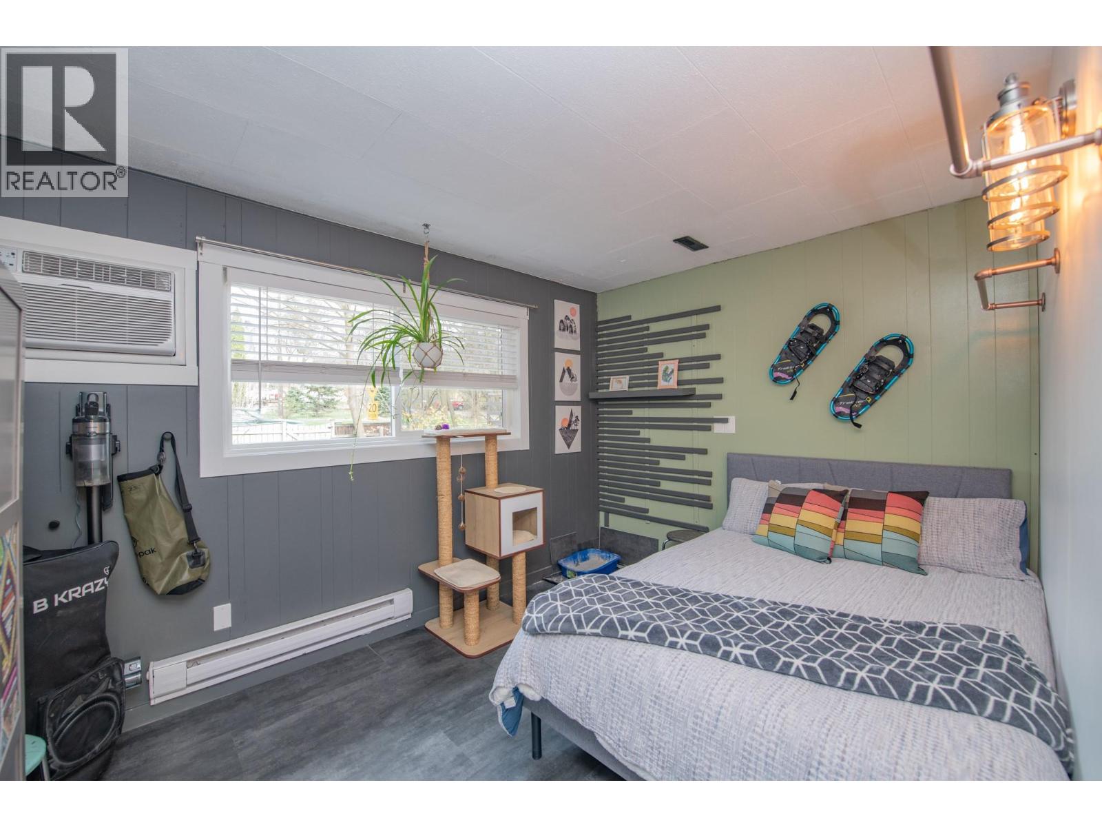 3208 Pleasant Valley Road - 32