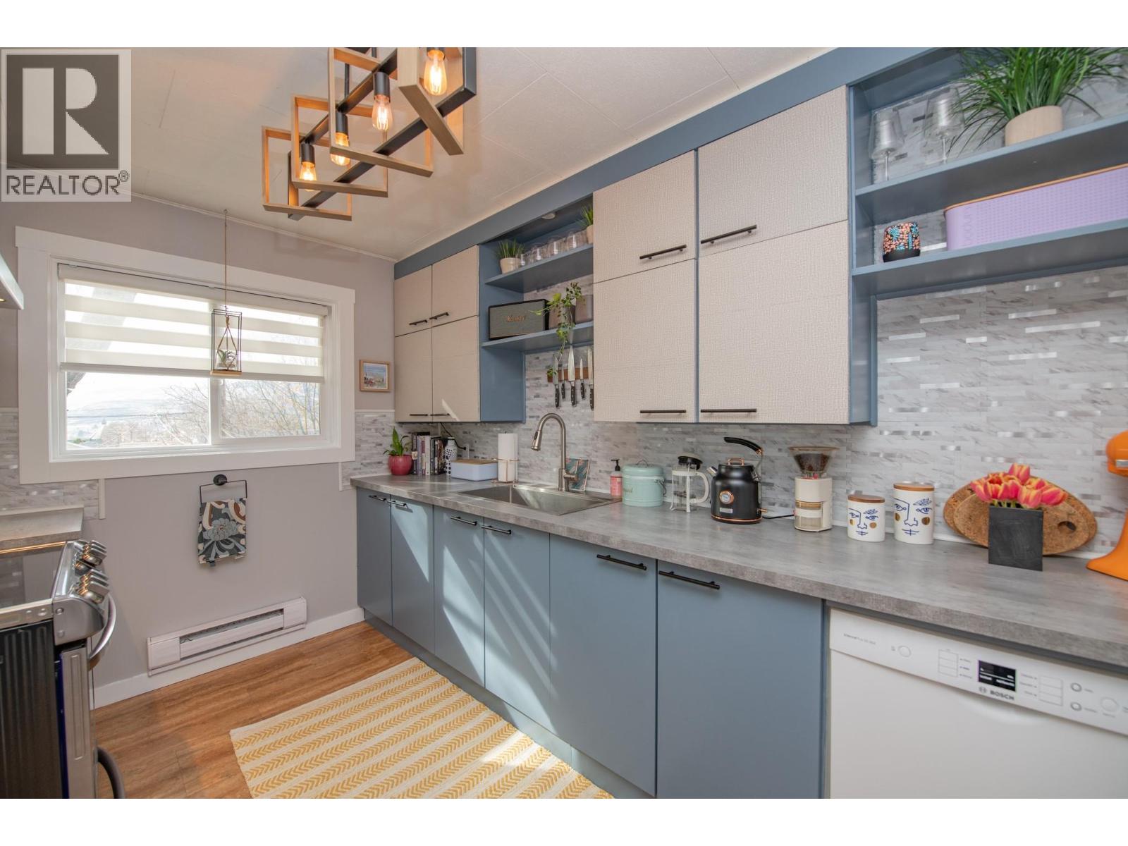  3208 Pleasant Valley Road, Vernon