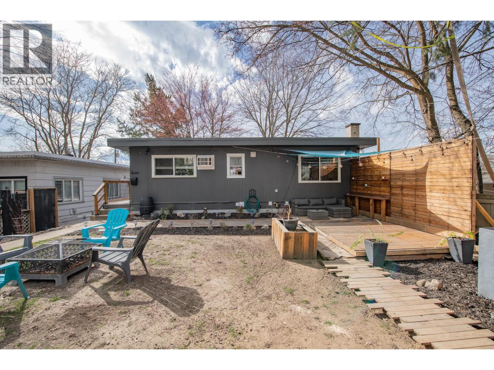  3208 Pleasant Valley Road, Vernon