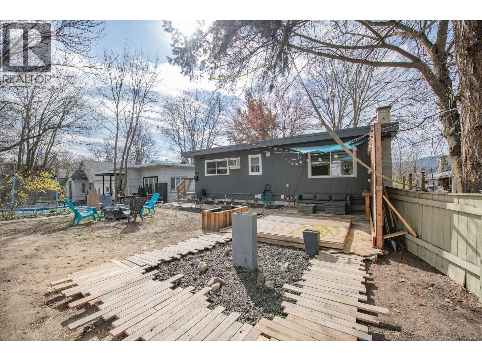  3208 Pleasant Valley Road, Vernon