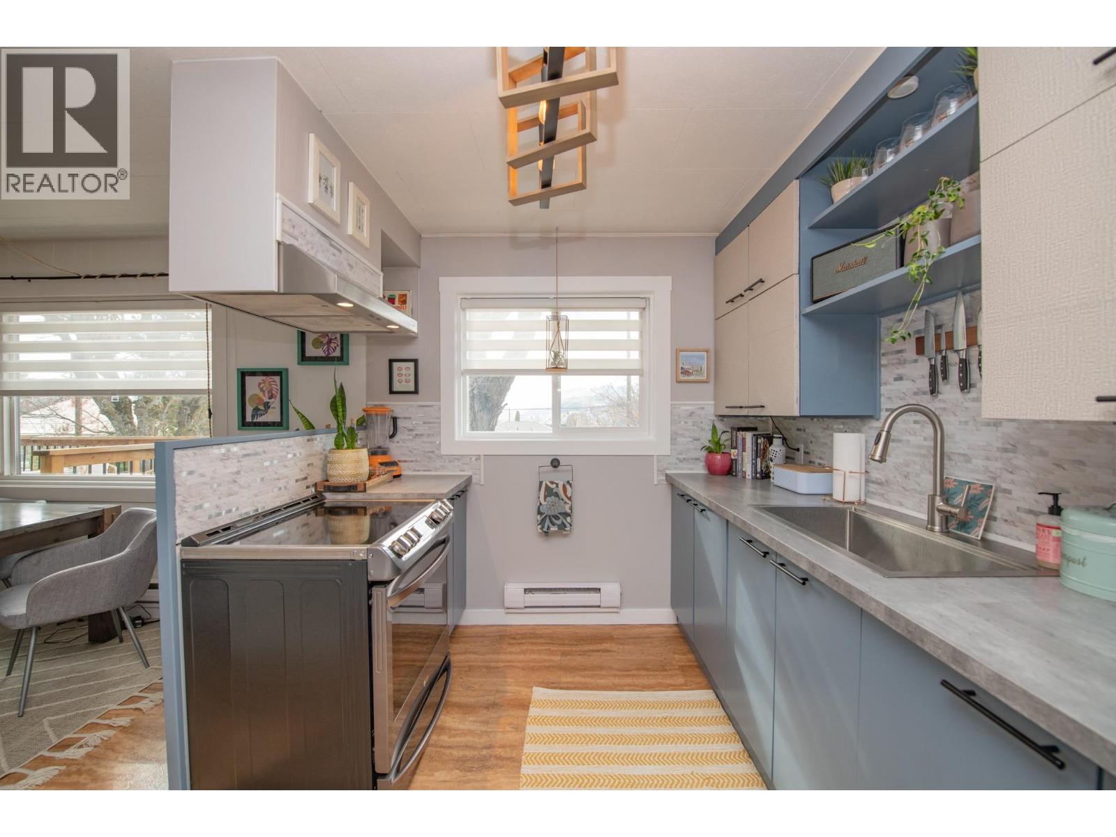  3208 Pleasant Valley Road, Vernon