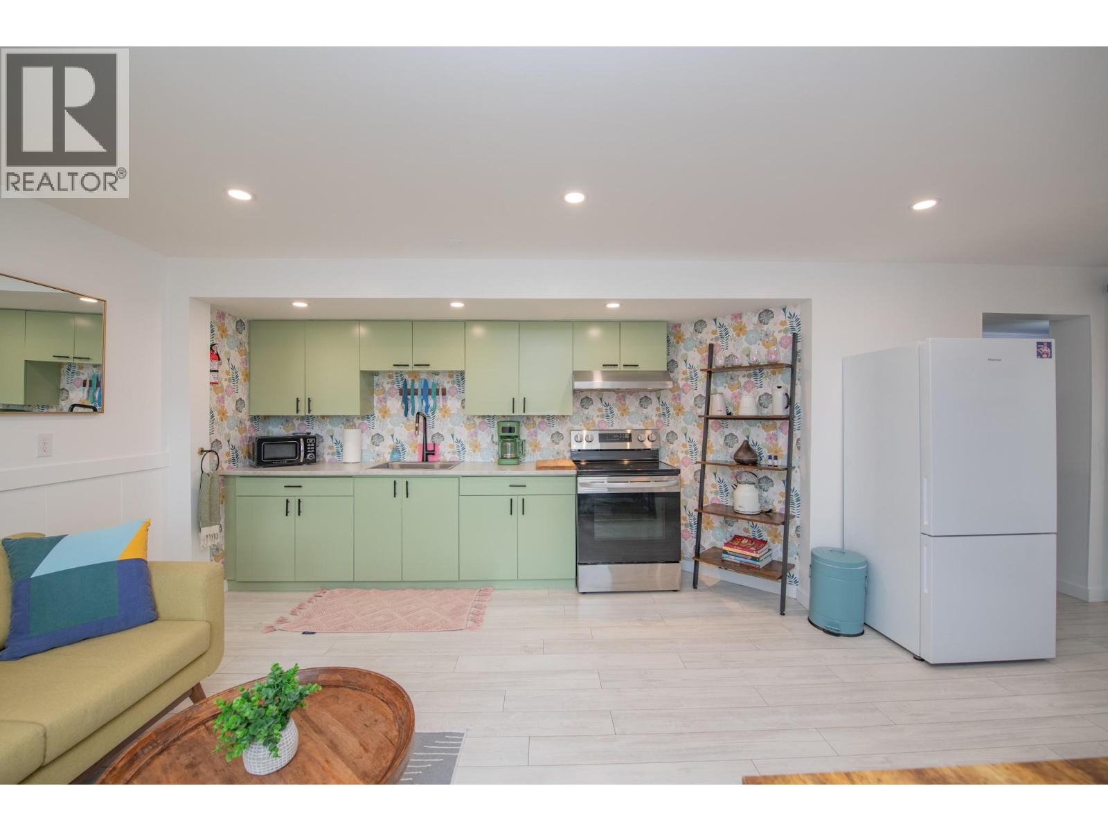  3208 Pleasant Valley Road, Vernon