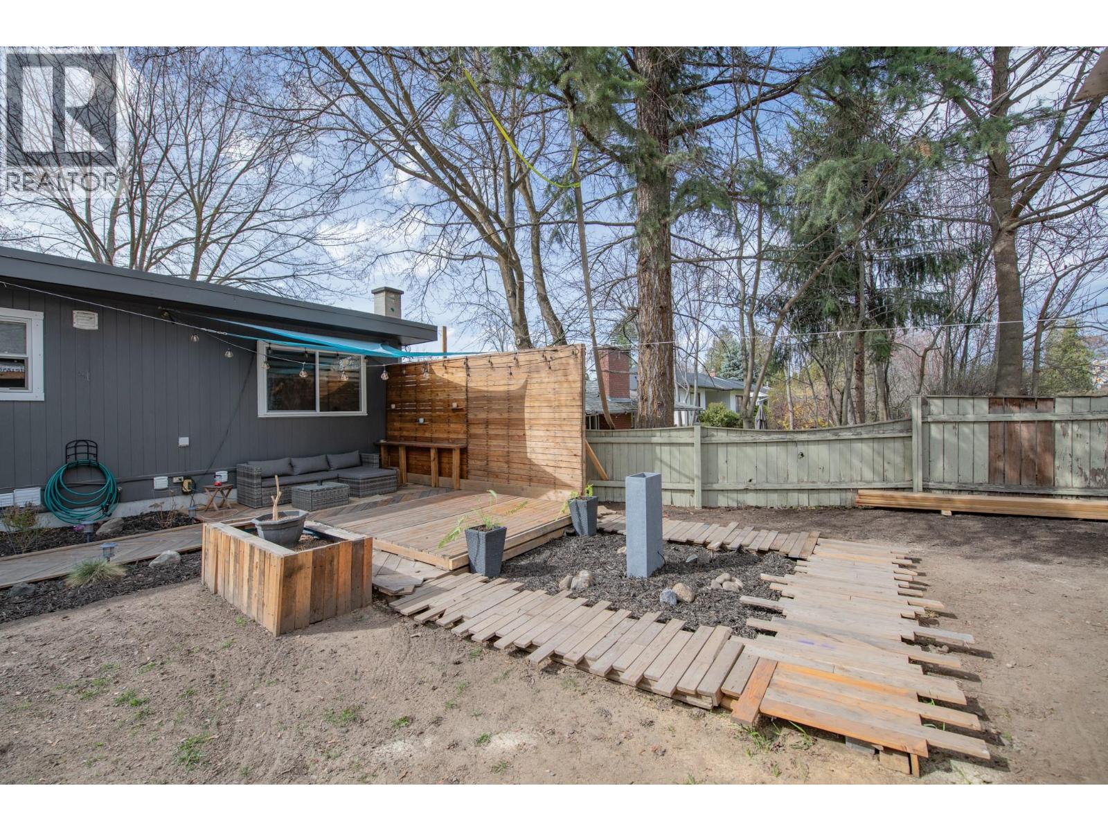  3208 Pleasant Valley Road, Vernon